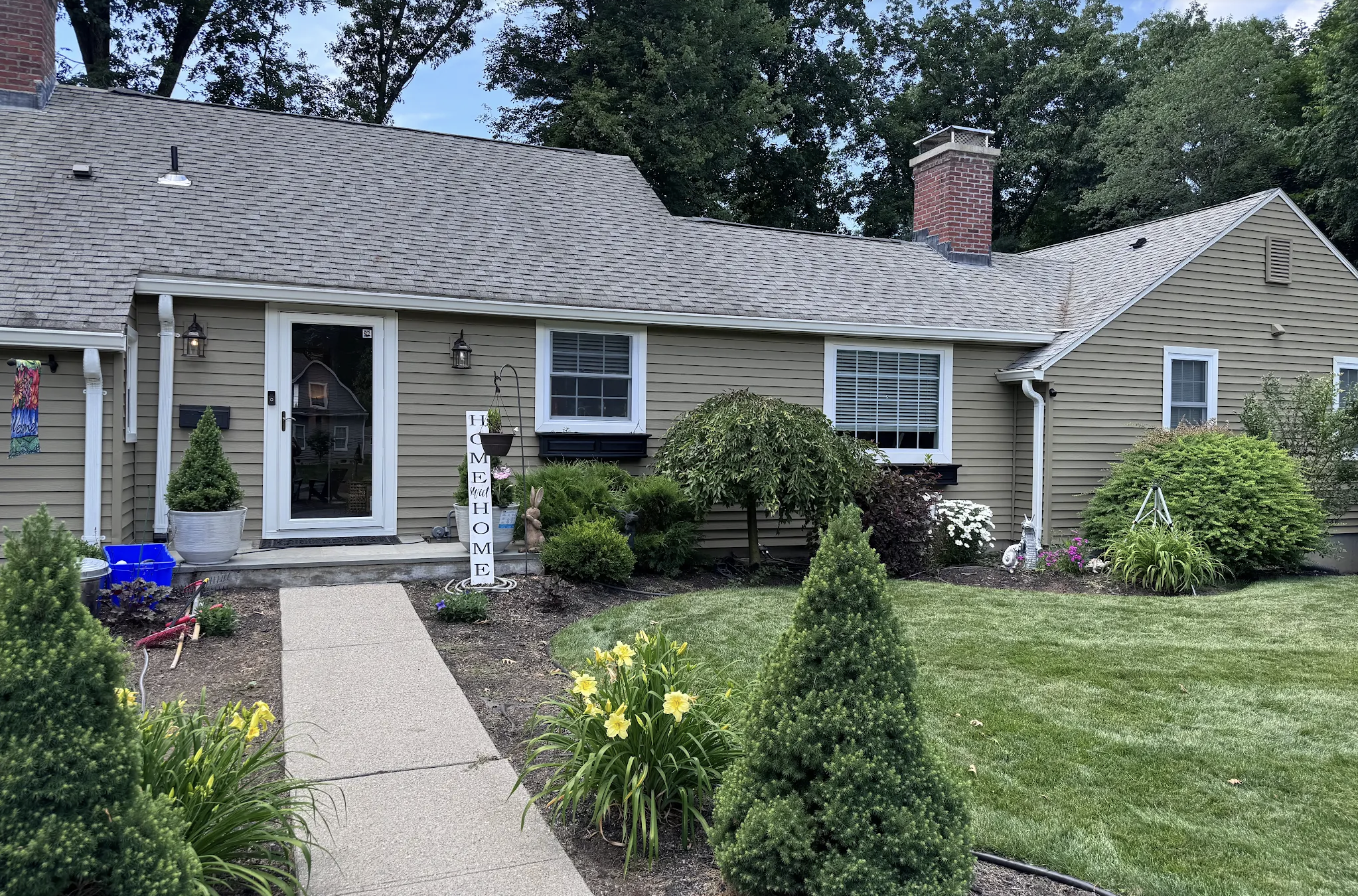 Exterior house painting project in Southwood Acres Enfield CT by Blue Diamond Painters